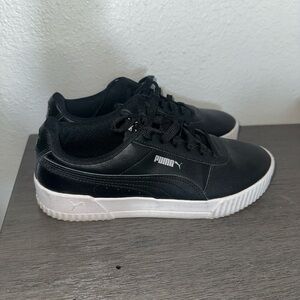 Women’s puma sneakers